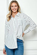 Load image into Gallery viewer, Oversize Strip Linen shirt
