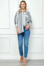 Load image into Gallery viewer, Oversize Strip Linen shirt