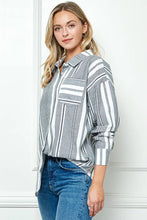 Load image into Gallery viewer, Oversize Strip Linen shirt
