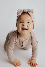 Load image into Gallery viewer, Ribbed Knot Headband
