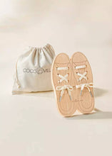 Load image into Gallery viewer, Wooden Lacing Game