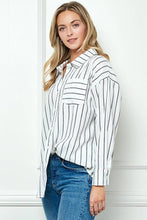 Load image into Gallery viewer, Oversize Strip Linen shirt