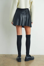 Load image into Gallery viewer, Solid Pleated Leather Mini Skirt