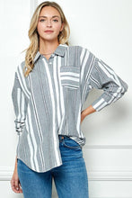 Load image into Gallery viewer, Oversize Strip Linen shirt