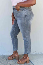 Load image into Gallery viewer, Judy Blue High Waisted Stone Wash Slim Fit Jeans