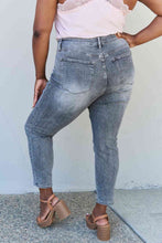 Load image into Gallery viewer, Judy Blue High Waisted Stone Wash Slim Fit Jeans