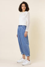 Load image into Gallery viewer, Slouchy High Waisted Jeans
