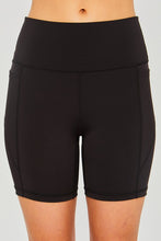 Load image into Gallery viewer, Activewear Leggings Shorts Seam Detail
