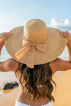 Load image into Gallery viewer, Scallop Sunhat
