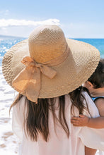 Load image into Gallery viewer, Scallop Sunhat
