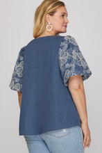 Load image into Gallery viewer, Blue Floral Top

