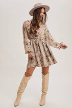 Load image into Gallery viewer, FLORAL PRINT  MINI DRESS
