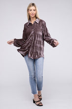 Load image into Gallery viewer, Tiered Shirring Velvet Shirt
