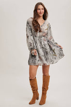 Load image into Gallery viewer, FLORAL PRINT  MINI DRESS
