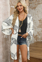 Load image into Gallery viewer, Cheetah  Print Kimono
