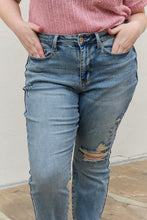 Load image into Gallery viewer, Judy Blue Mid Rise Boyfriend Jeans
