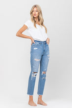 Load image into Gallery viewer, DISTRESSED RAW HEM MOM JEANS
