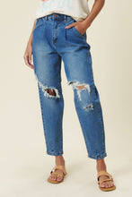Load image into Gallery viewer, Distressed Slouchy Jeans
