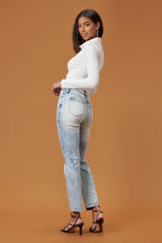 Load image into Gallery viewer, High Rise Distressed Skinny
