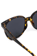 Load image into Gallery viewer, FUN IN THE SUN SUNGLASSES freeshipping - Believe Inspire Beauty
