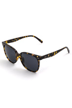 Load image into Gallery viewer, FUN IN THE SUN SUNGLASSES freeshipping - Believe Inspire Beauty
