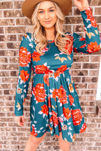 Load image into Gallery viewer, Floral Long Sleeve Pleated Detail Dress
