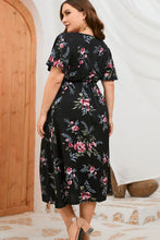 Load image into Gallery viewer, Plus Size Floral Short Sleeve Split Dress
