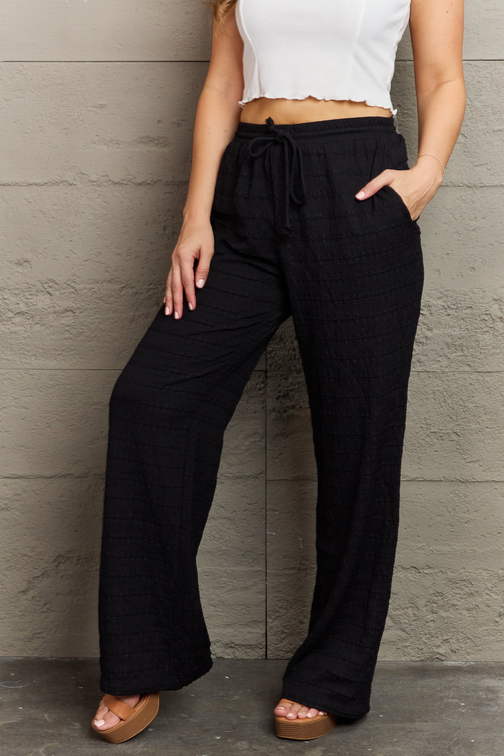 Textured High Waisted Pant in Black